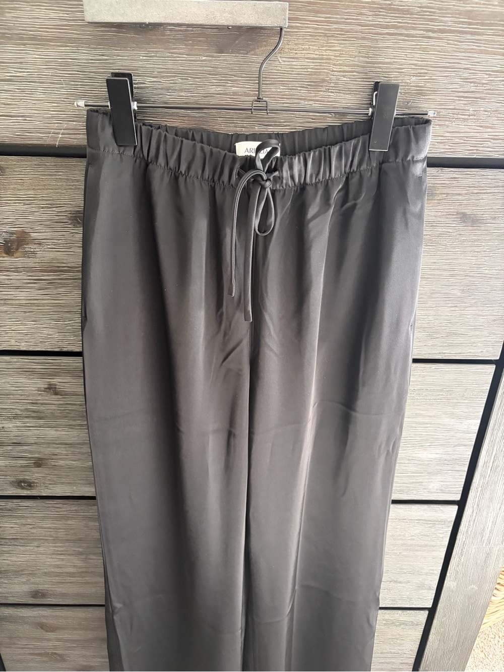 Aritzia Wilfred Lodge Pant- Satin - Picture 4 of 6